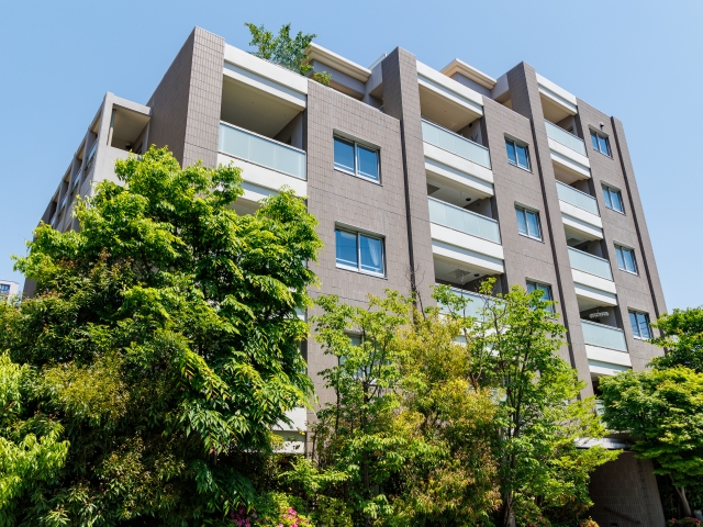 マンション買取の相場はいくら？業者選びのコツと仲介との違いを徹底解説